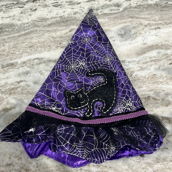 WITCH HAT - Picture 1 of 2